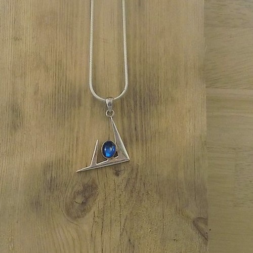  Geometric Fibonacci Pendant with Labradorite