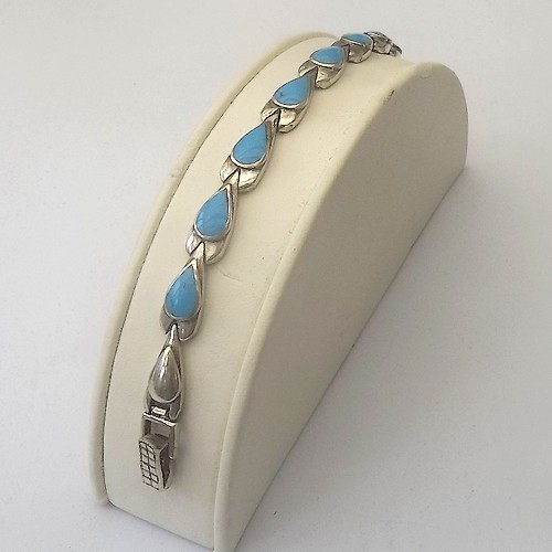 Indian Bracelet with Teardrop Turquoise design