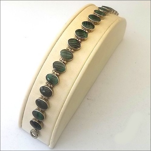 Oval Chilean Bracelet with Malachite