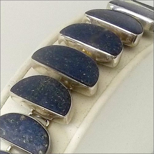 Traditional Indian Bracelet in Lapis